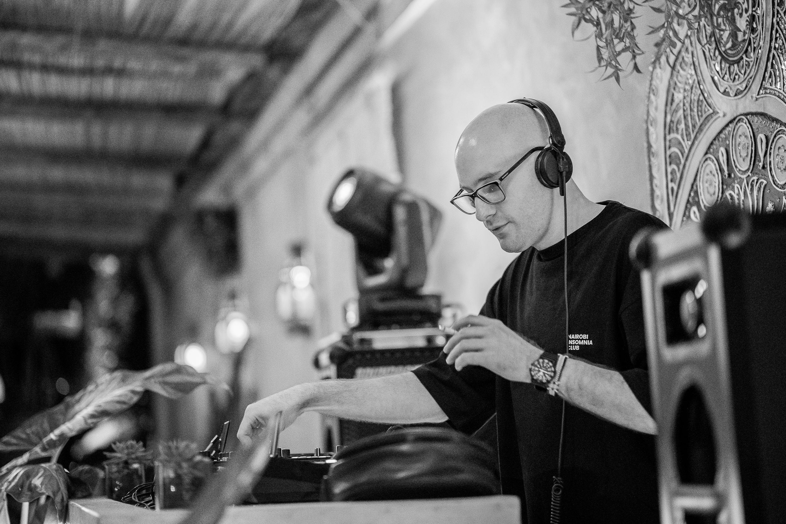 Live DJ at Bandeja