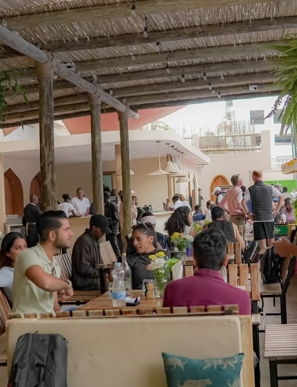 Guests enjoying Bandeja